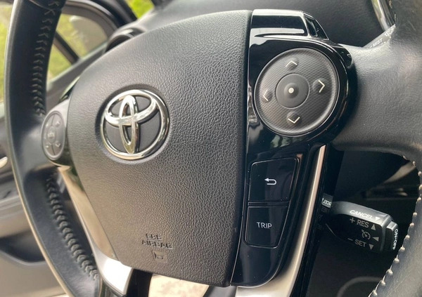Toyota Prius cena 52999 przebieg: 69000, rok produkcji 2019 z Warszawa małe 562